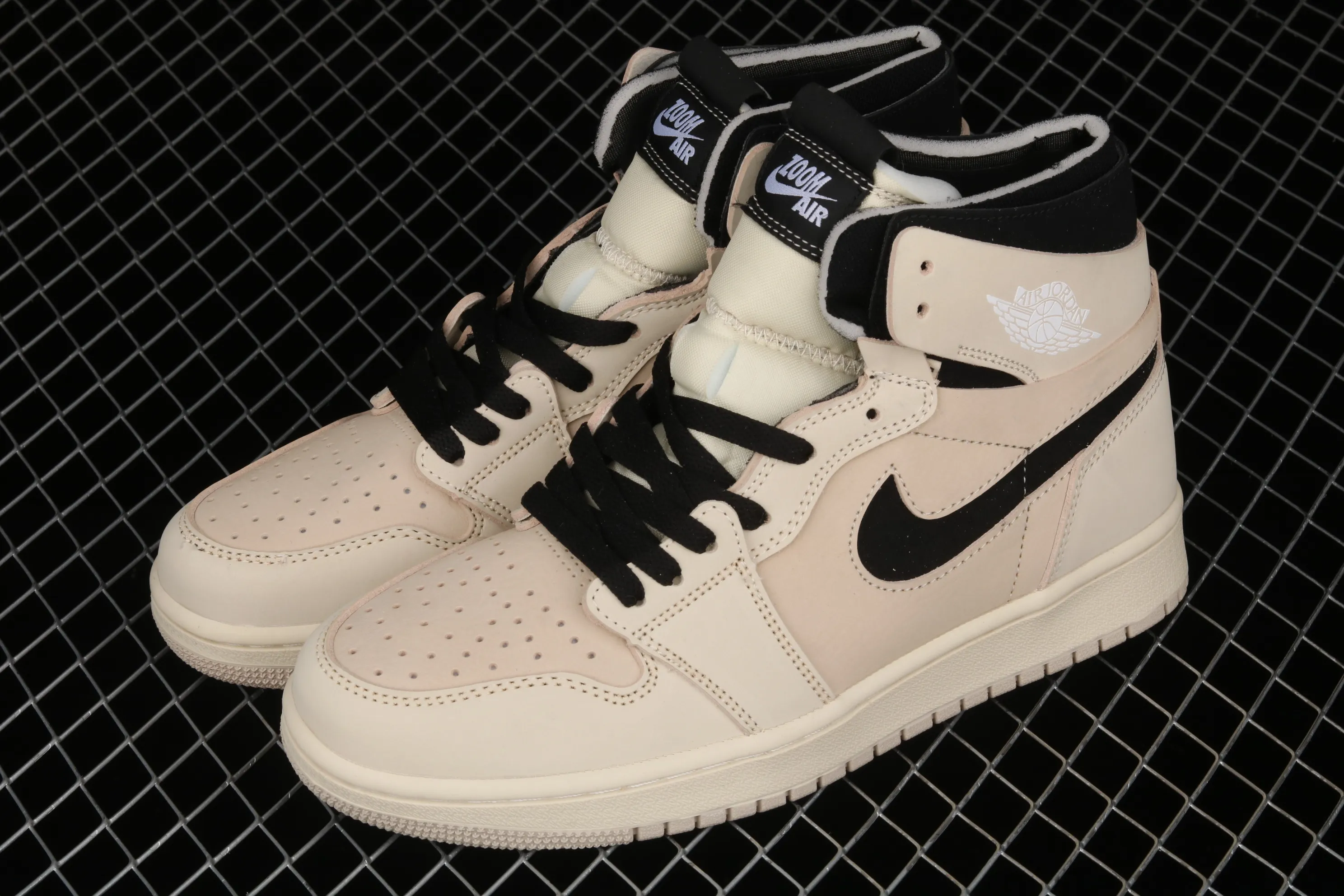 All categories Air Jordan Jordan series basketball shoes Air Jordan 1 High Z version Air Jordan 1 Zoom CMFT "Summit White" AJ1 Joe 1 Pearl Milk Tea Off-White CT0979-100